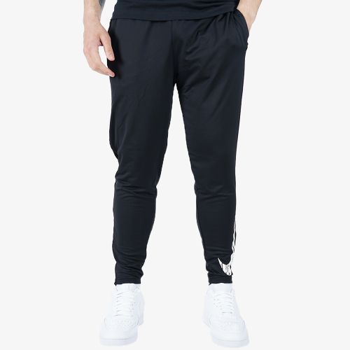 Nike Sportswear Essential