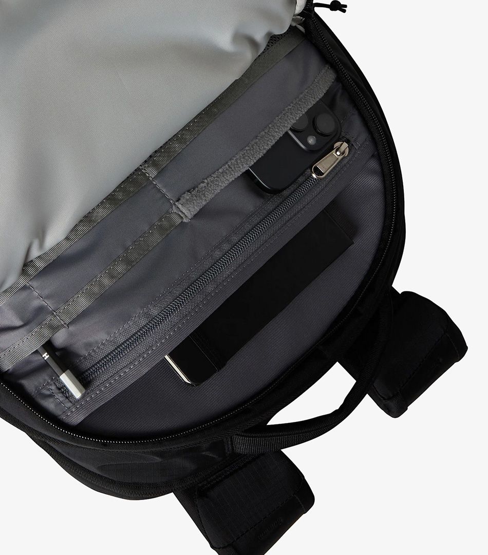 The North Face Borealis 28L