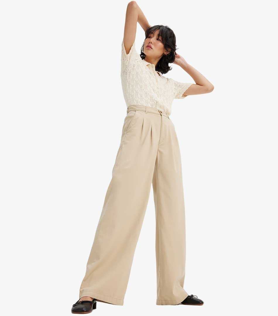 Levi's® Pleated Wide Leg Trousers