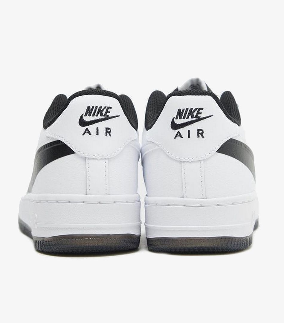 Nike Air Force 1 '07 LV8