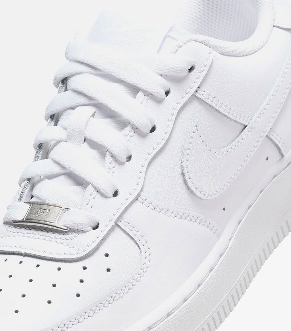 Nike Air Force 1 LE