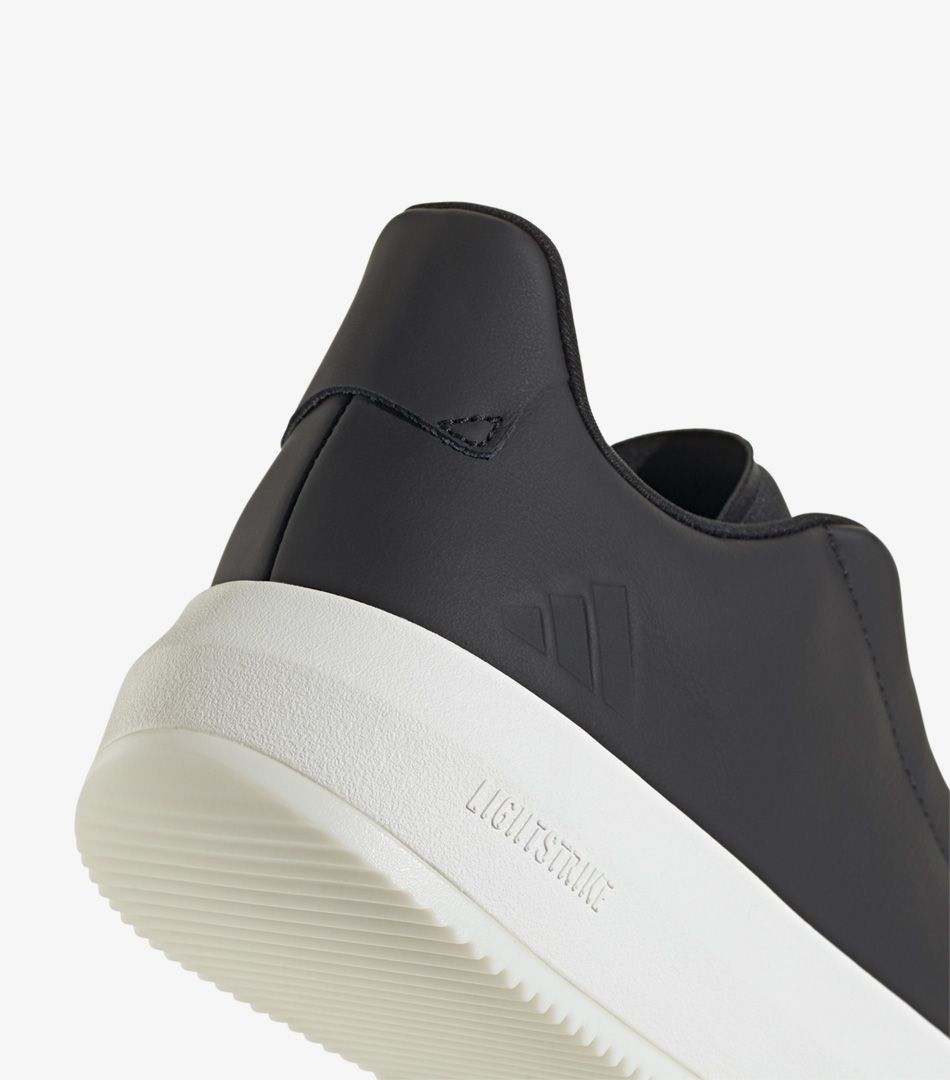 Adidas Acesmash