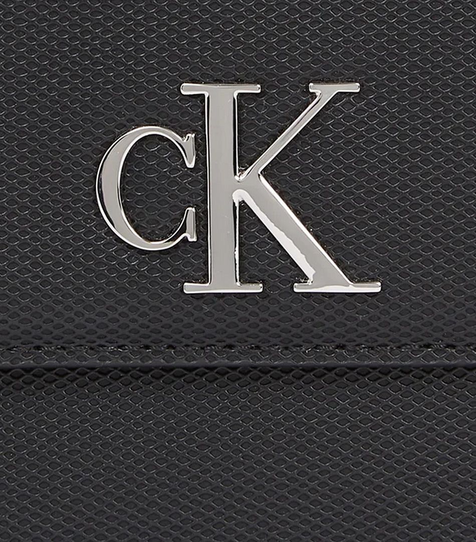 Calvin Klein Saddle Bag22 Minimal Monogram