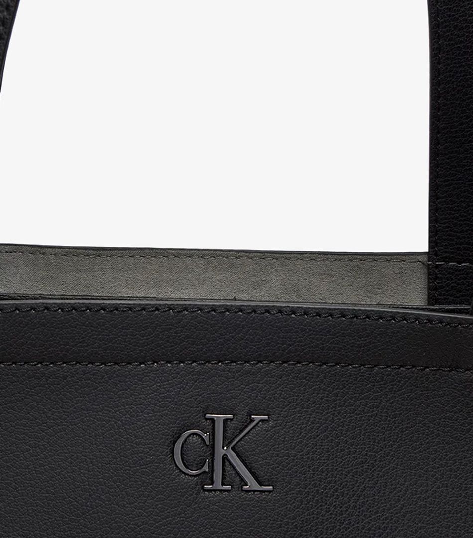Calvin Klein Minimal Monogram Slim