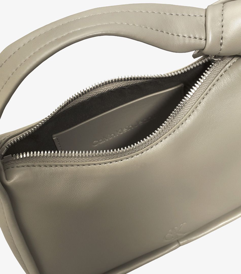 Calvin Klein Knotted Mini Block20